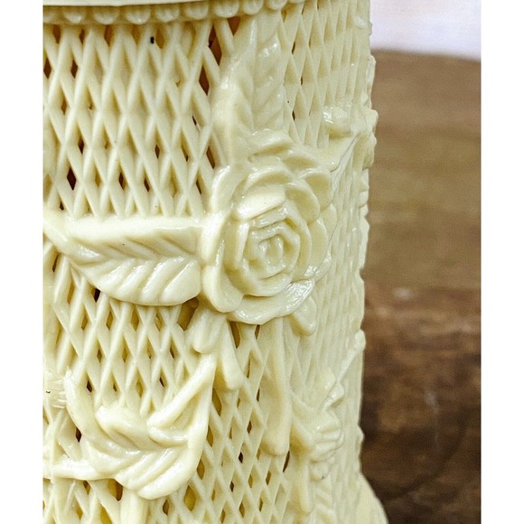 Vtg Hors D'oeuvres Cocktail Forks w/ Ornate Lattice Rose Celluloid Container - Picture 8 of 8